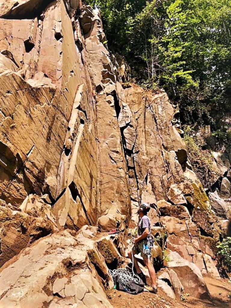 Deutschland-Klettern-Sösestausee-Harz-Achim-Brixendorf-schaut-auf-den-Senkrechtstarter