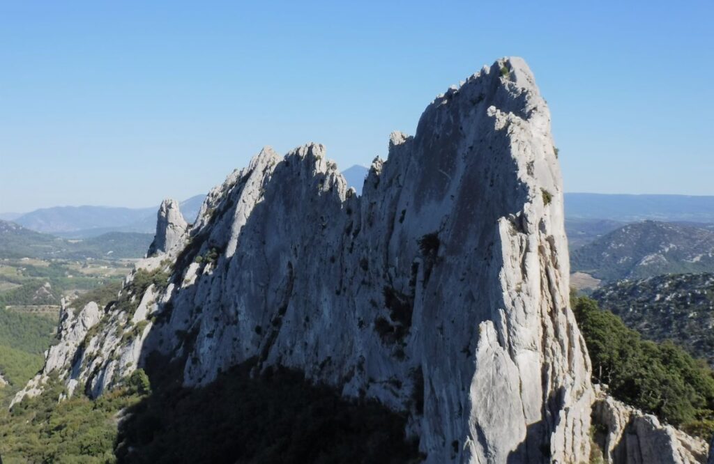 Frankreich-Klettern-Dentelles-de-Montmirail-Kante