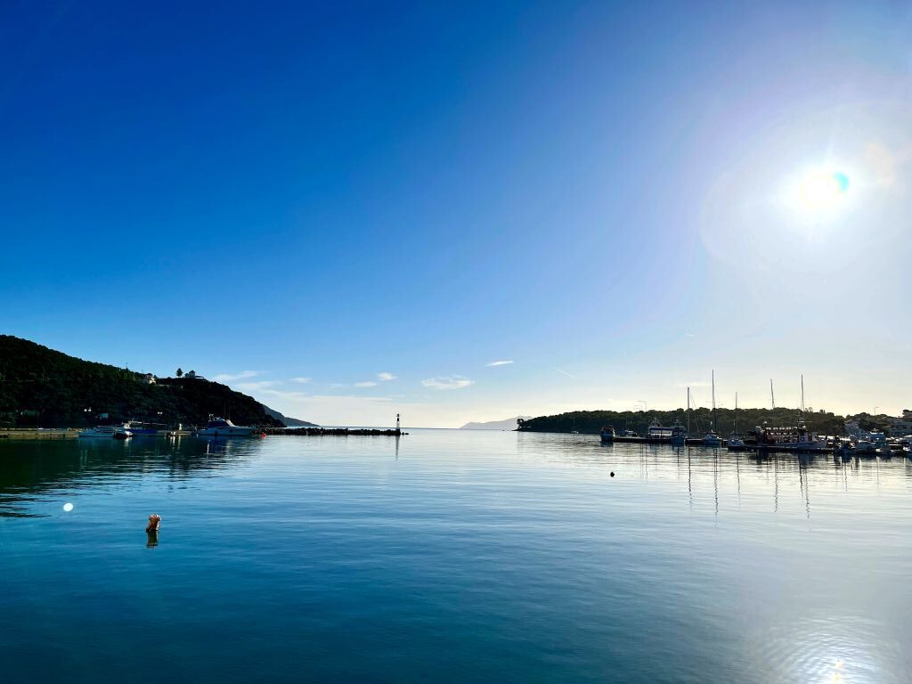 Griechenland Ermioni Blick aufs Wasser