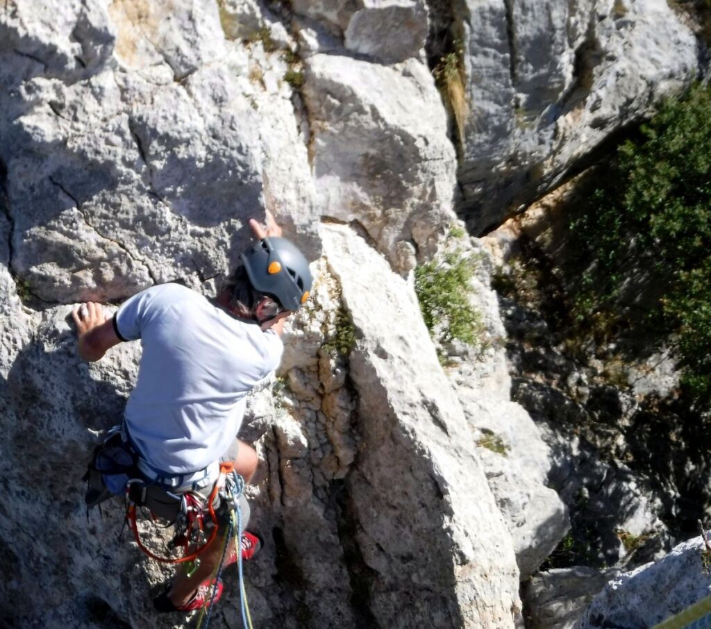 frankreich-klettern-la-traversee-des-florets-achim-brixendorf-sucht-weiter