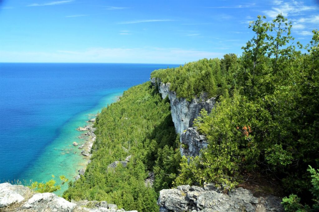 Kanada-Lions-Head-Blick-Richtung-Wasser