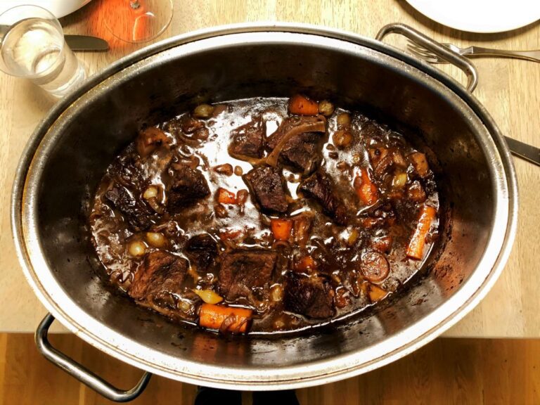 Geniessen-Boeuf-Bourgignon-im-Topf