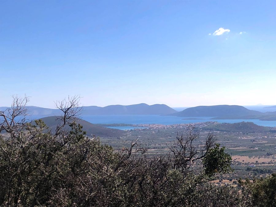 Griechenland-klettern-katafyki-argolis-mehrseillaenge-maia-schoener-Ausblick-von-ganz-oben