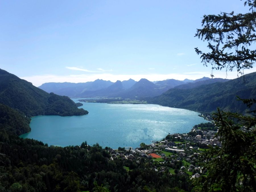 Oesterreich-Plombergstein-Klettern-Ausblick-auf-See